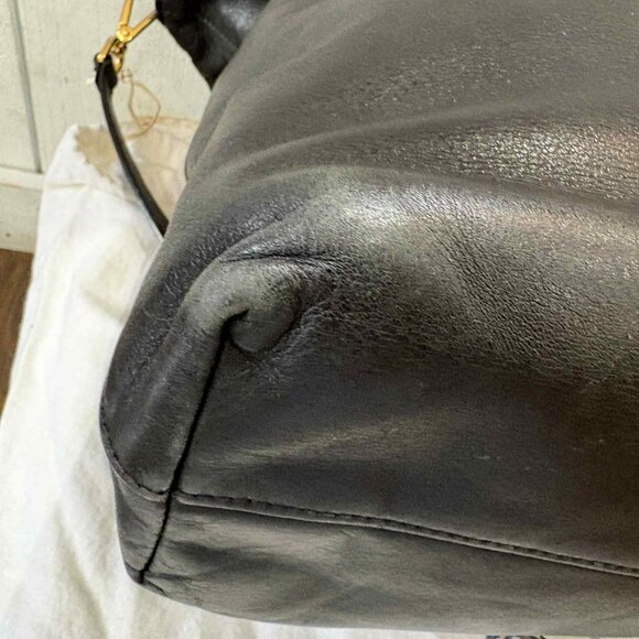 Prada Vintage Vitello Daino Leather Tote Bag - Picture 11 of 16